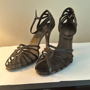 Kenneth Cole. Made in Spain. 3.5 inch heel. Size 7 1/2.